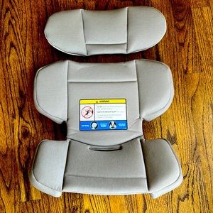 Nuna Rava car seat infant insert. Brand new, never used.